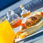 Noa موستار