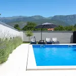 Noa