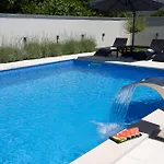 Noa بيت للعطل